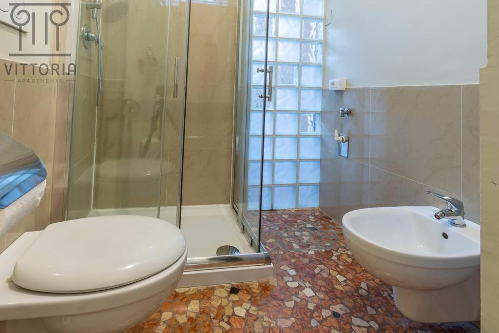 Vittoria Apartments: Viale Dante Виченца Экстерьер фото